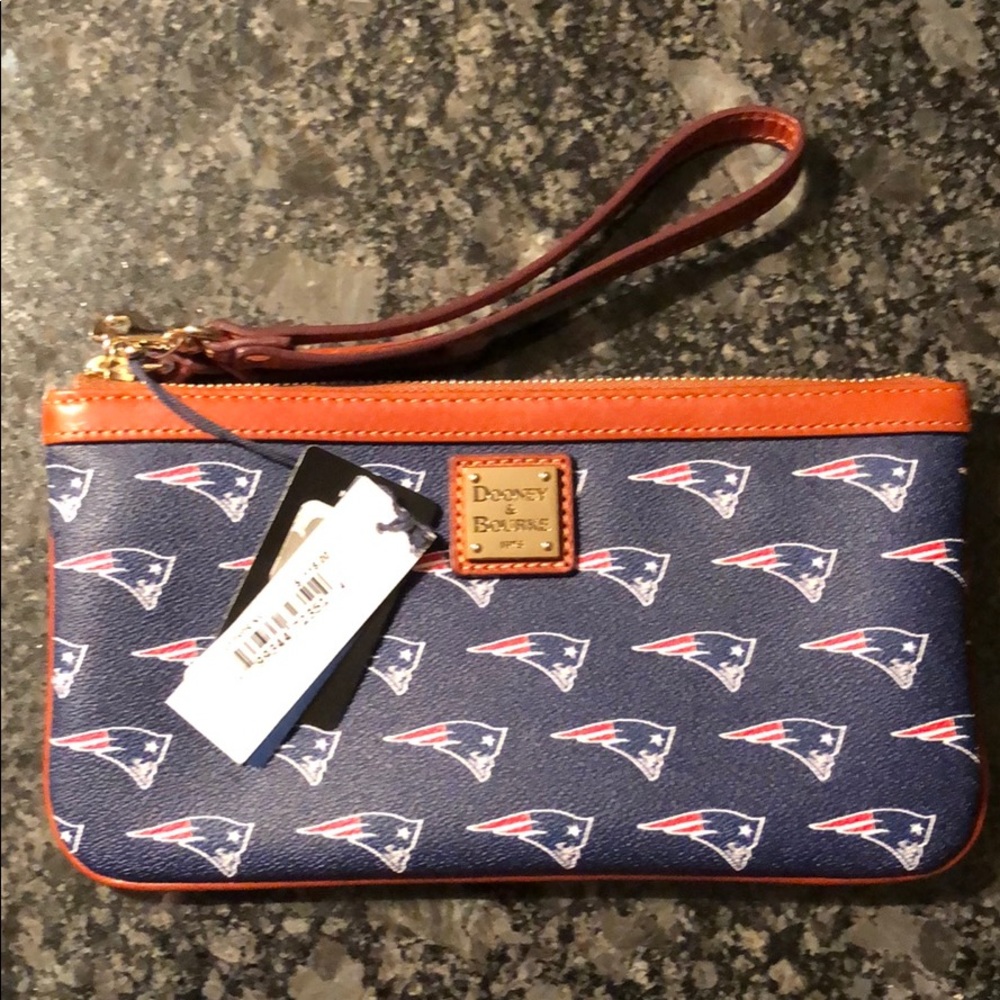 Dooney & Burke Patriots wristlet NWT